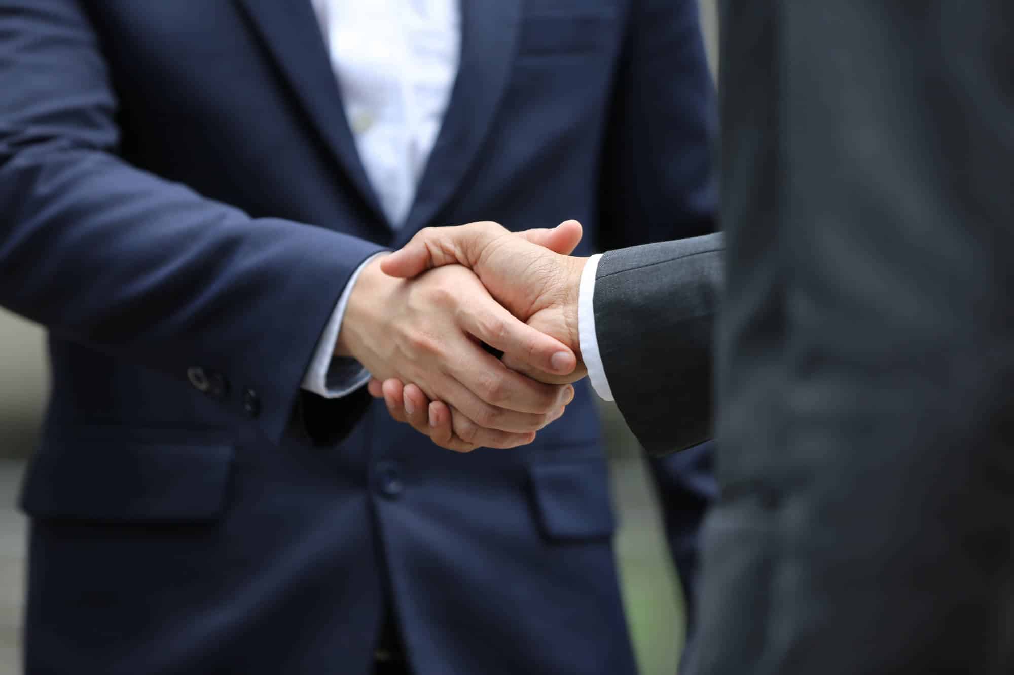 Pożyczki pod zastaw gruntów rolnych z komornikiem – czy się da?