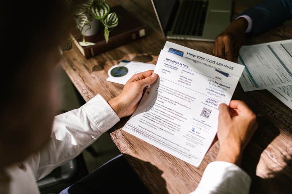 Raport kredytowy i dokumenty finansowe
